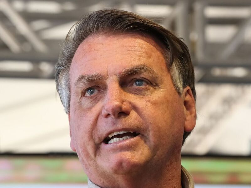Bolsonaro diz que determinará redução da bandeira tarifária na luz