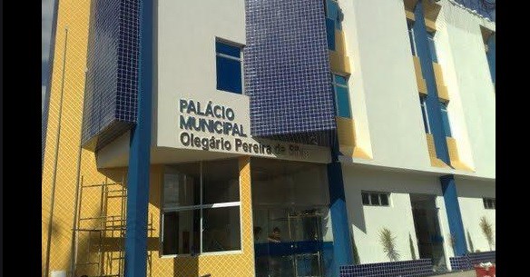 Farias Brito enfrenta surto de covid e prefeito denúncia de superfaturamento