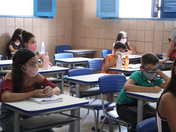 Após retorno presencial, estudantes fazem maratona de simulados em Juazeiro do Norte