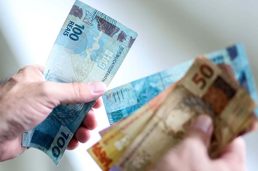 Auxílio Brasil começará a ser pago dia 17 com valor médio de R$ 226