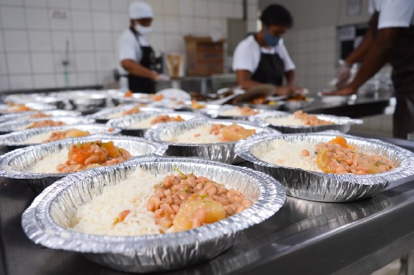 Restaurante Popular do Crato volta a ofertar refeições de forma presencial a partir do dia 18 de outubro