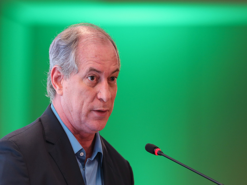 “Lula conspirou pelo impeachment de Dilma”, afirma Ciro Gomes
