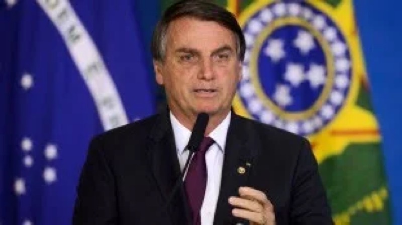 Bolsonaro desestimula imunização para menores de 20 anos: “Por que a vacina?”