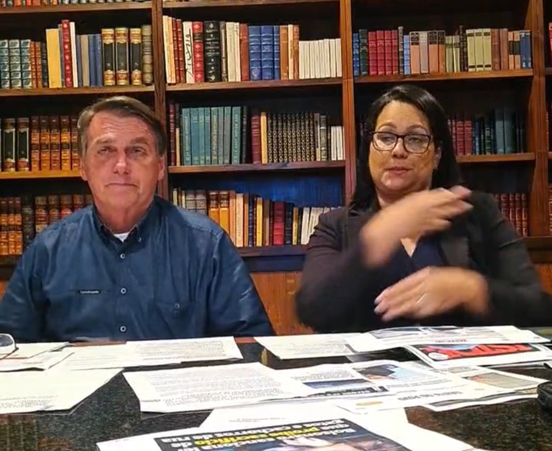 Ainda sem explicar recursos, Bolsonaro diz que auxílio a caminhoneiros será de R$ 400
