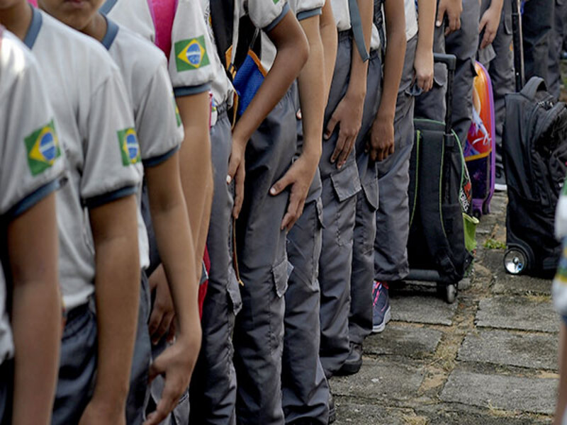 Governo prevê implantação de 216 escolas cívico-militares até 2022
