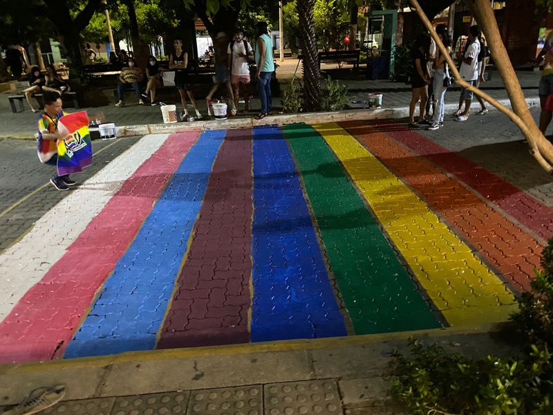 Crato ganha faixa de pedestre nas cores LGBTQ+