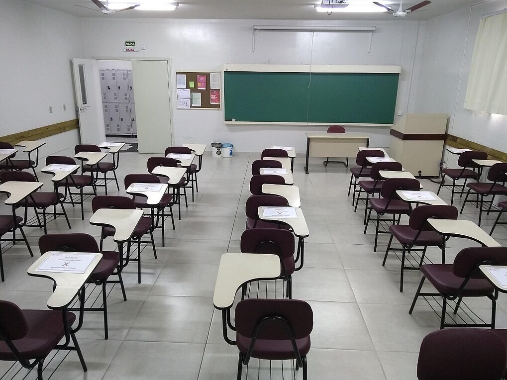 Mensalidade vai subir em 91% das escolas; reajuste pode chegar a 12%