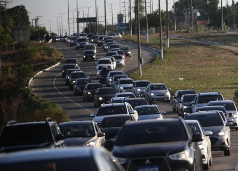 Licenciamento anual de veículos com placas de final 9 vence hoje