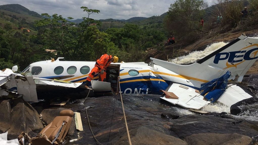 Polícia confirma causa da morte de Marília Mendonça como politraumatismo gerado por queda de avião