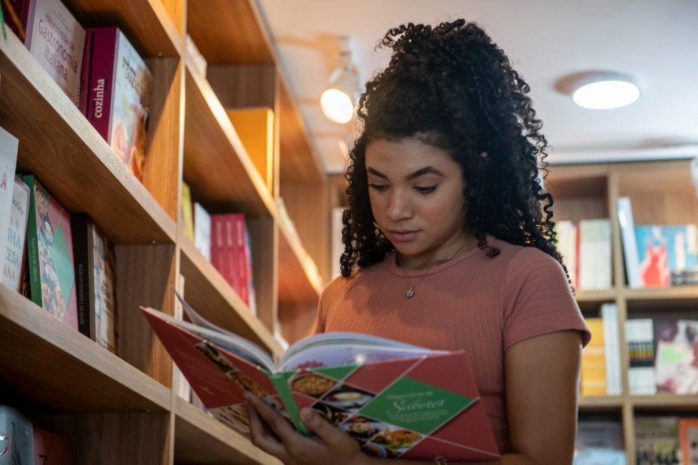 Livraria Senac Ceará leva publicações sobre arte e cultura para Mostra Sesc Cariri