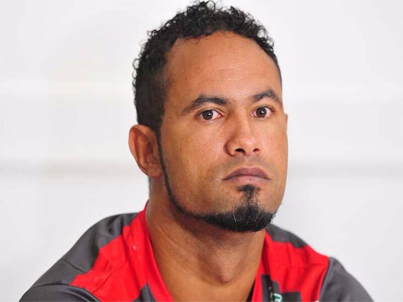 Goleiro Bruno compra carrão mesmo devendo R$ 3 milhões de pensão ao filho Bruninho