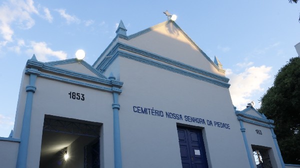 Cemitérios do Crato passam por reformas para o Dia de Finados
