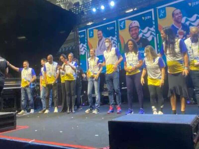 Estudantes-atletas participam da festa de encerramento dos JEB’s