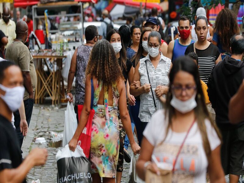 Covid-19: Brasil tem 23,2 milhões de casos e 621,5 mil mortes