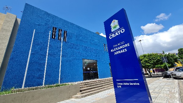 Prefeitura do Crato antecipa segunda parcela do 13º e paga servidores nesta segunda-feira, 06