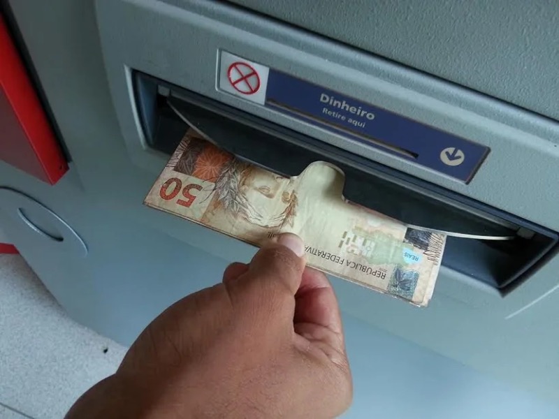 TCU identifica 350 mil pessoas que receberam auxílio irregularmente