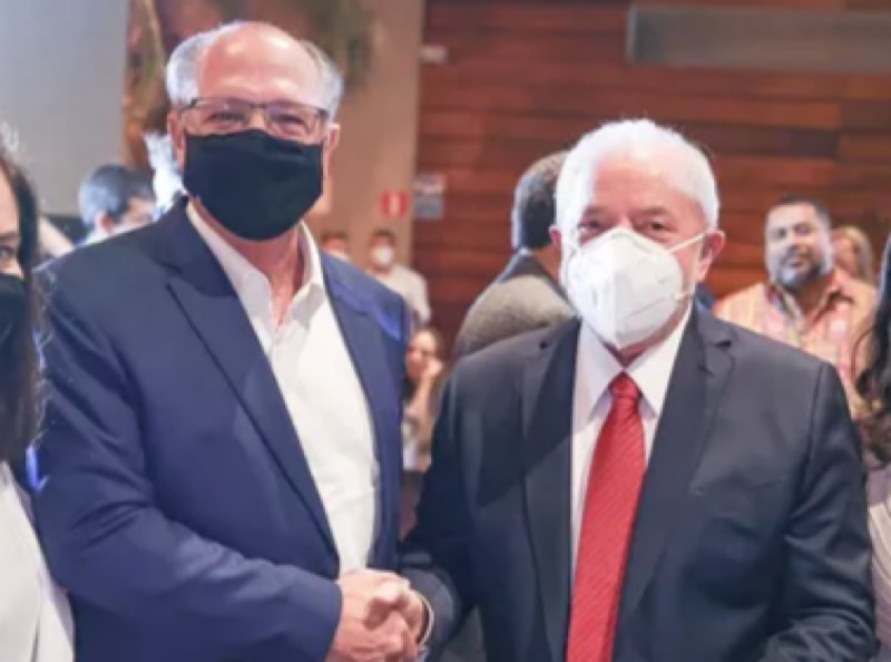 Lula e Alckmin se reúnem pela primeira vez após anúncio de possível aliança