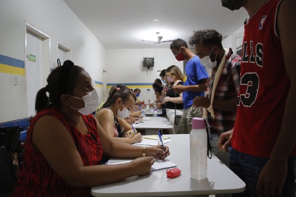 Juazeiro divulga vacinação noturna intensiva da 2ª dose dos imunizantes Coronavac e Pfizer