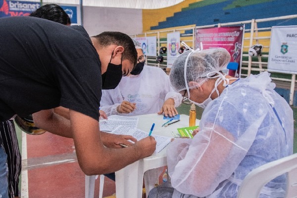 Prefeitura de Juazeiro do Norte dispensa agendamento para vacinação de adolescentes