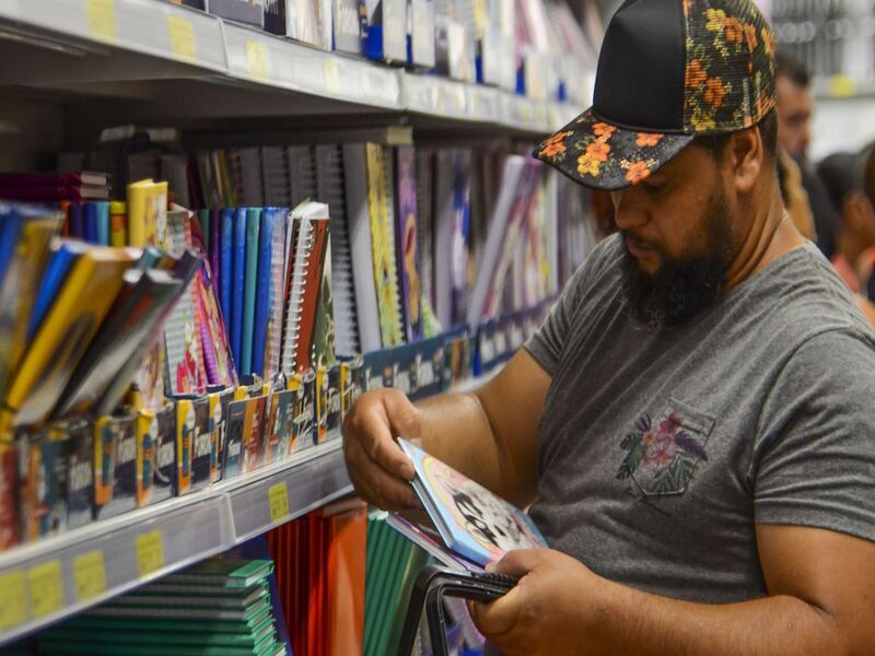 Inmetro recomenda atenção na compra de materiais escolares