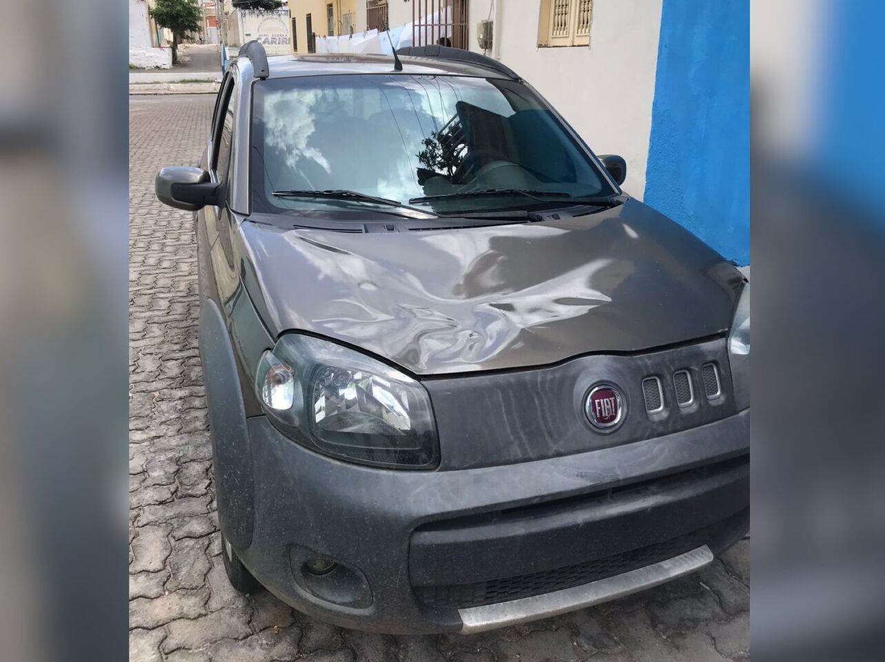 Cabeleireiro é agredido e tem carro depredado em ataque homofóbico no Crato
