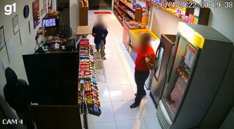Adolescente que acompanhava homem em assalto em Barbalha é apreendido pela polícia após ser reconhecido pela mãe em vídeo