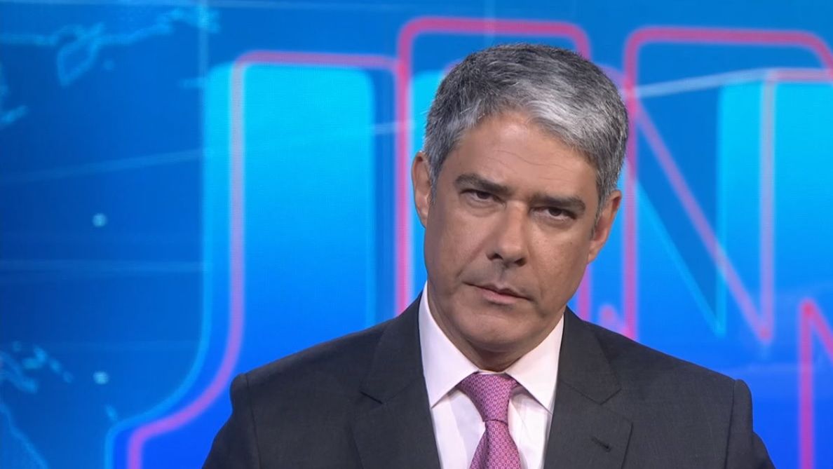 Justiça nega pedido de prisão a William Bonner por incentivo à vacinação
