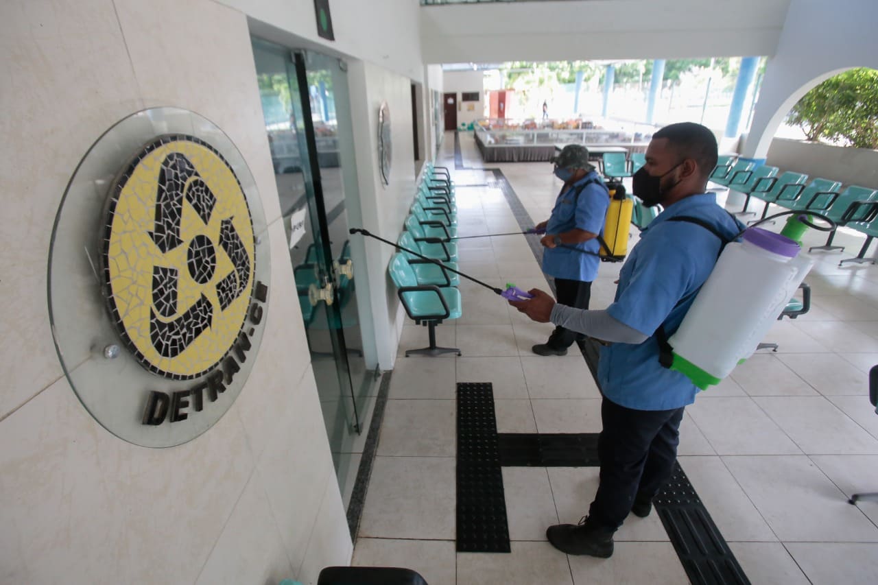 Detran-CE realiza sanitização em unidades de atendimento ao público