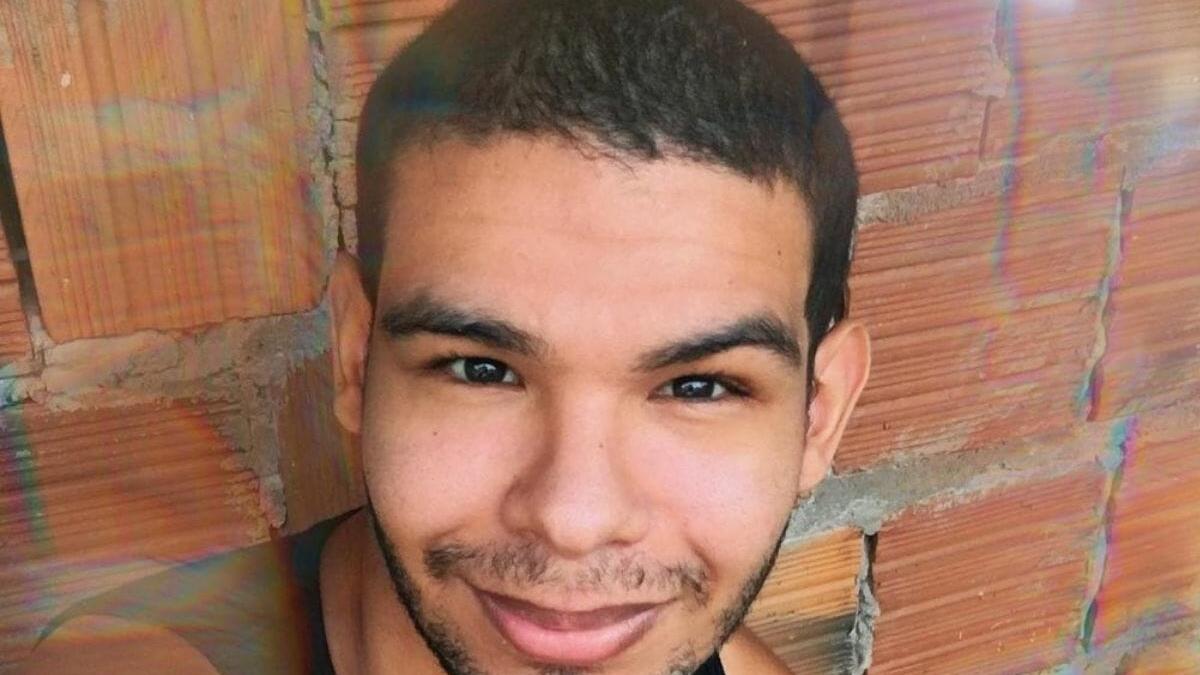 BBB: Vinicius se declara para Eliezer: ‘Eu amo você. E não espero que você diga de volta’