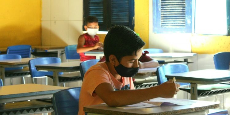 Aulas na rede municipal de Barbalha serão retomadas na próxima segunda-feira (7) de forma virtual