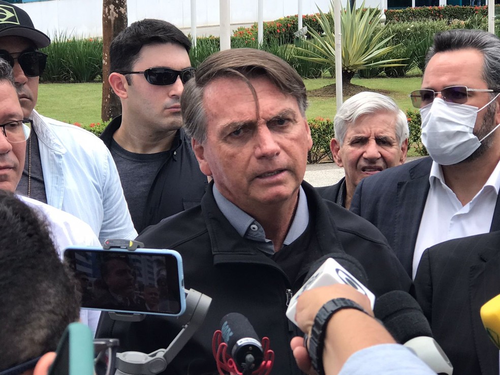 Bolsonaro prevê 11 trocas de ministros que vão disputar eleição: ‘Pacotão’