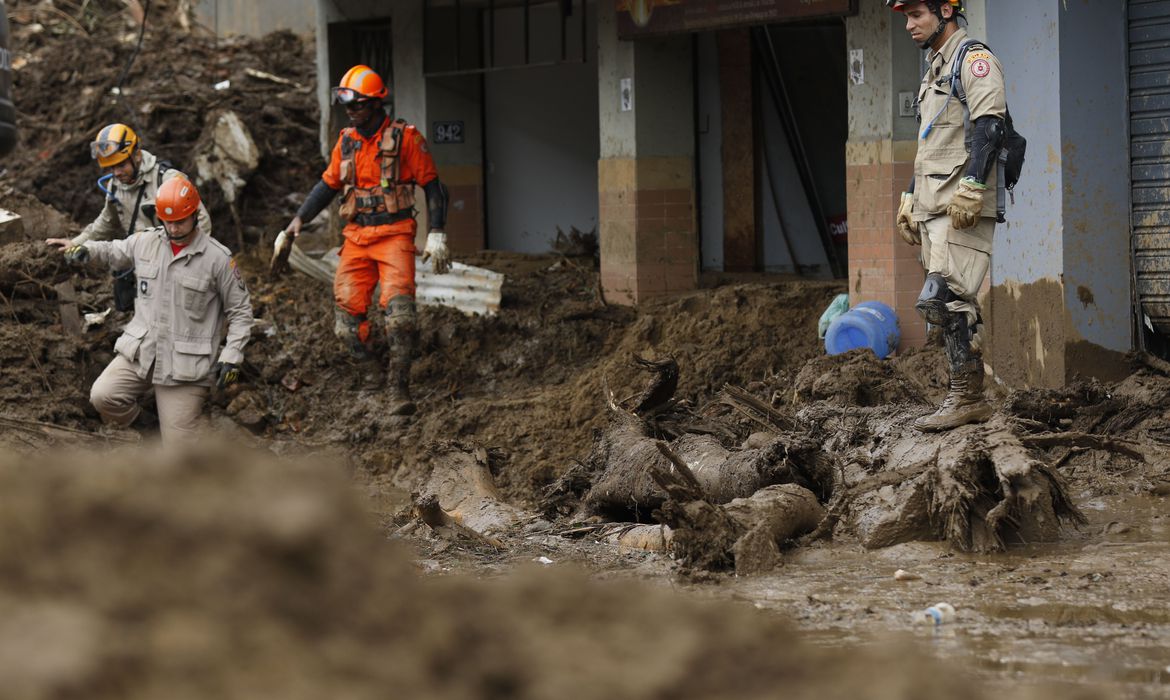 Novo temporal em Petrópolis deixa pelo menos cinco mortos