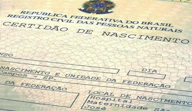 Avó entra na Justiça para mudar nome do neto registrado como ‘Lúcifer’ em Nova Olinda