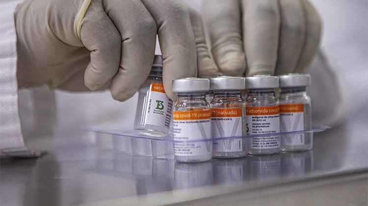 Butantan afirma ter disponíveis 10 milhões de doses da CoronaVac para crianças