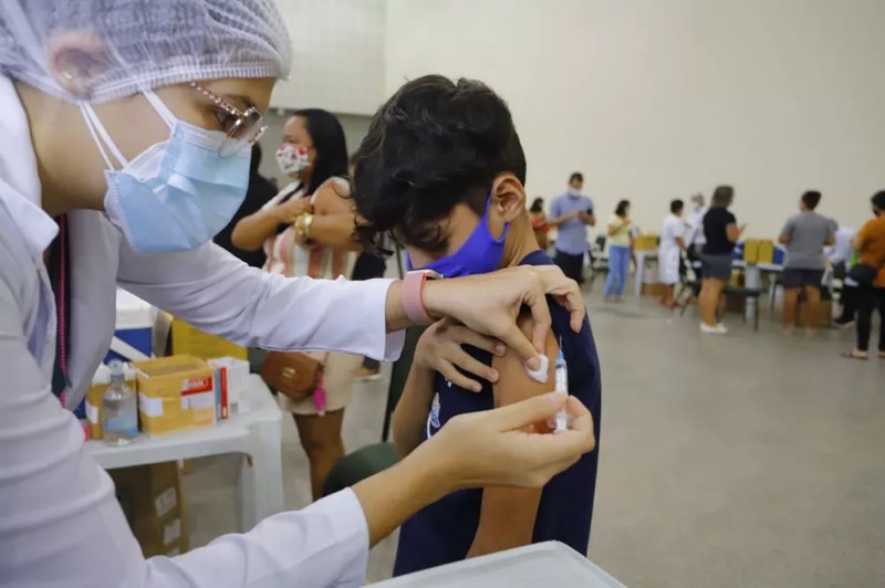 Mais de 50% das crianças de 5 a 11 anos tomaram a 1ª dose da vacina contra Covid no Ceará