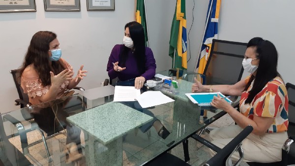 Juazeiro capacitará recepcionistas em Libras para atendimento à comunidade surda