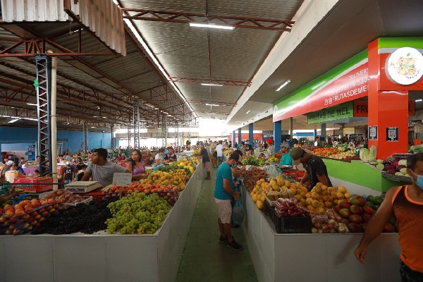 Reativada feira livre do Marcado do Pirajá, em Juazeiro do Norte