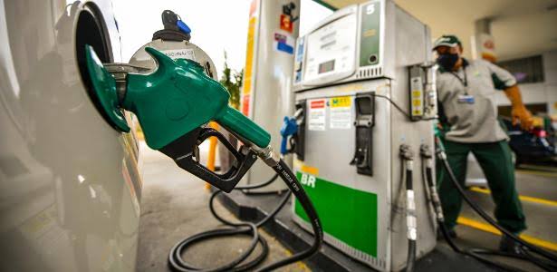 Postos do Cariri aumentam preços dos combustíveis antes de reajuste da Petrobras entrar em vigor