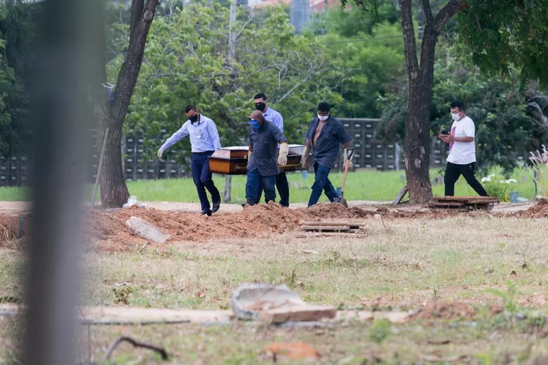 Brasil ultrapassa 650 mil mortos por Covid, 26 mil delas no Ceará