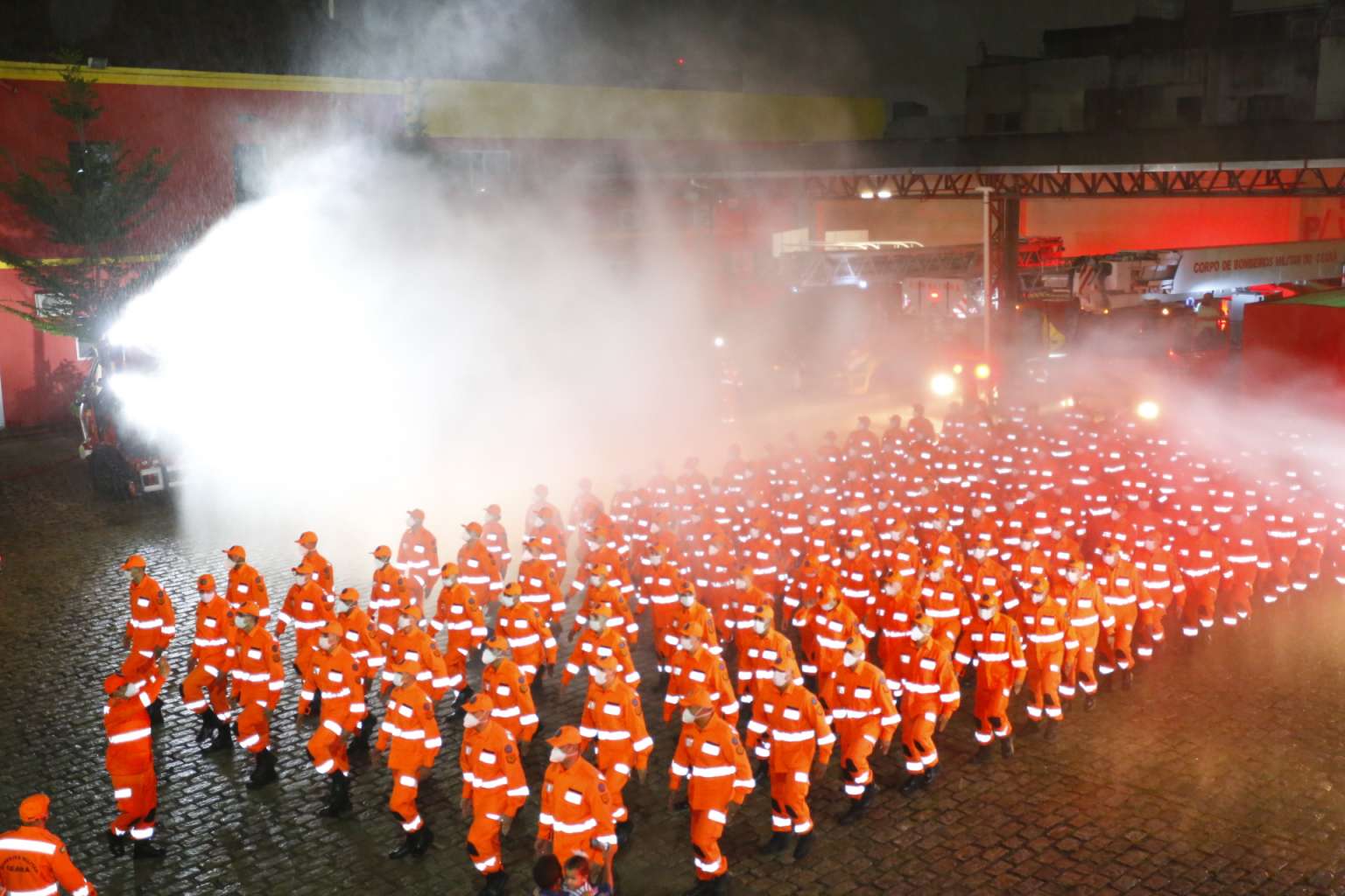 Com a posse de 153 novos militares, Corpo de Bombeiros chega ao maior efetivo da sua história