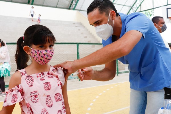 Crato realiza vacinação contra a Covid-19 para crianças e adultos, nesta terça-feira, 15