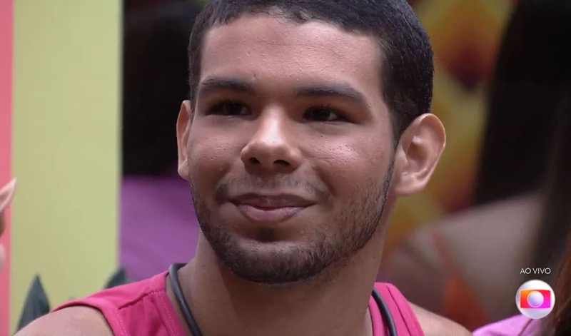 Vinicius é o oitavo eliminado no paredão do ‘BBB22’, com 55,87% dos votos