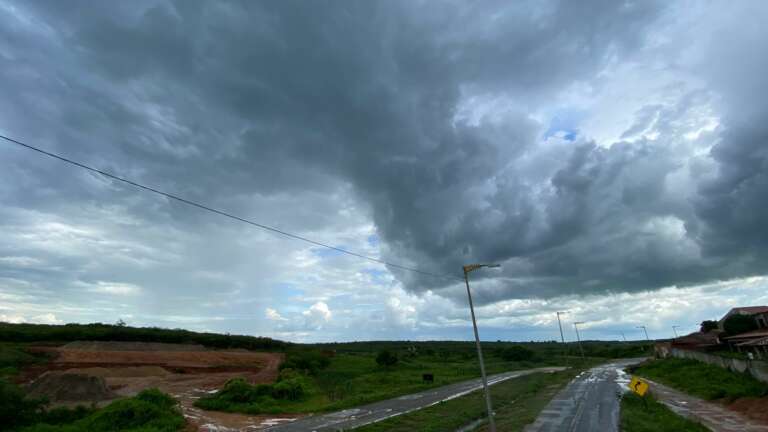 Chove em cerca de 150 municípios entre domingo (6) e segunda (7)