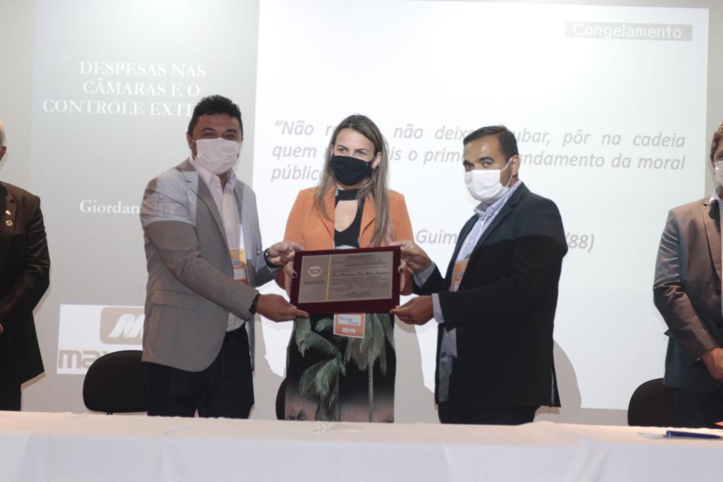 Dentista Keivia Dias é homenageada com Título de Cidadã Juazeirense
