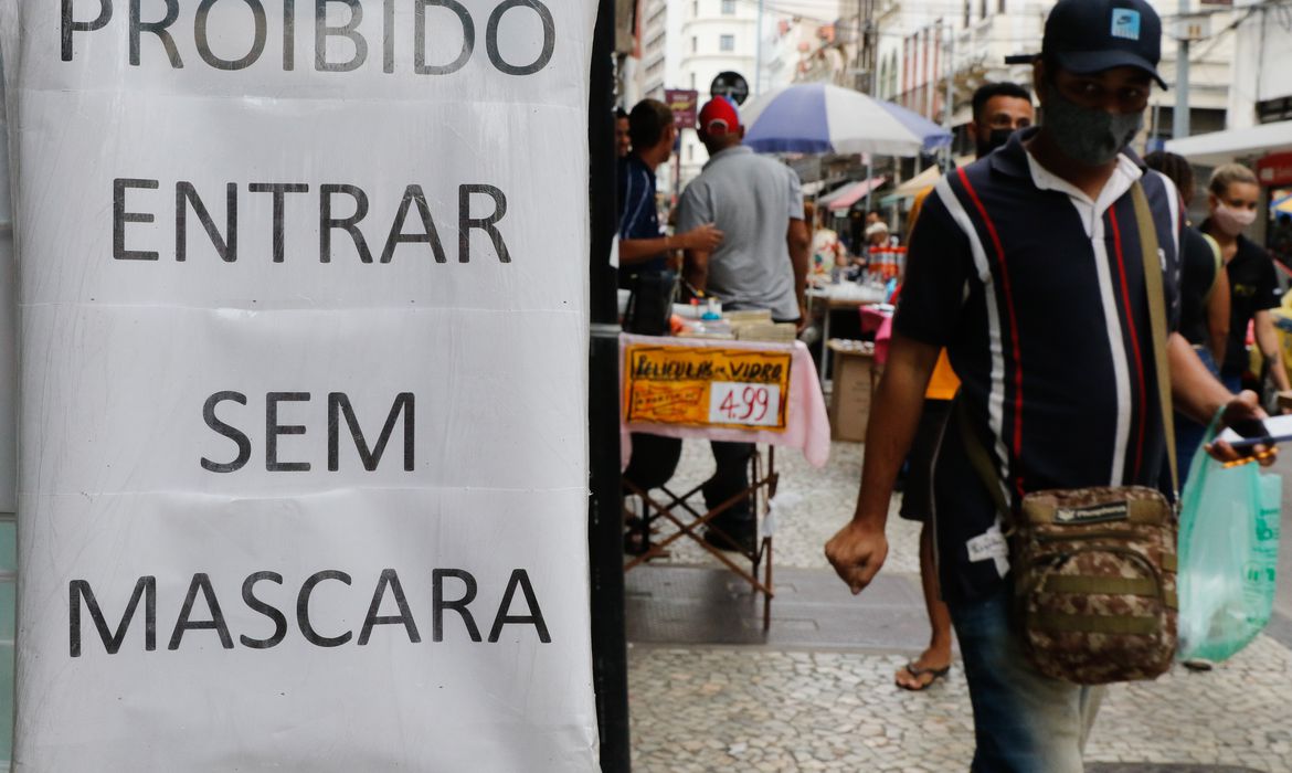 Covid-19: Brasil registra 47.376 casos e 302 mortes em 24 horas