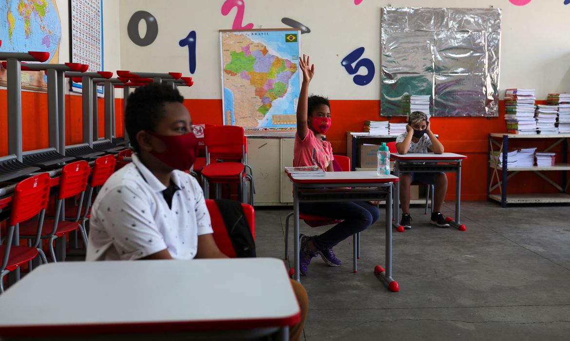 Mais de 80% das escolas das escolas municipais têm aulas presenciais