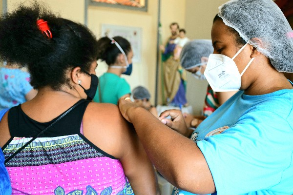 Confira a programação do Centro de Vacinação, em Crato, para esta segunda-feira, 4 de abril