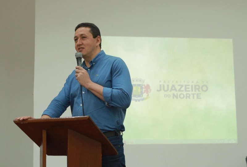 Glêdson sanciona lei que reajusta em 11,05% o salário dos servidores municipais