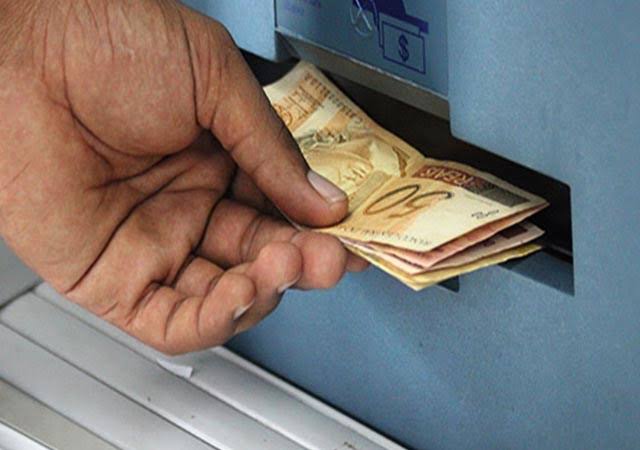 INSS começa a pagar hoje décimo terceiro antecipado