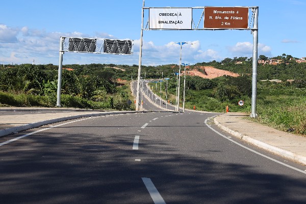 Av. Dom Vicente Matos recebe mutirão de limpeza para inauguração em Crato